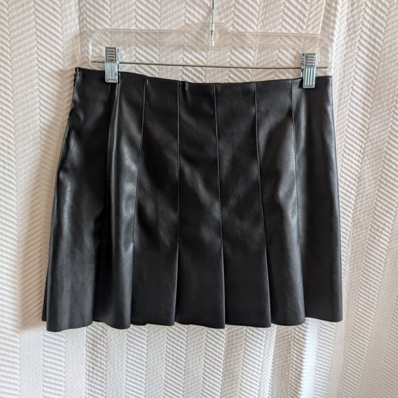 En Saison Black Vegan Leather Pleated Mini Skirt Medium Tennis skirt - Picture 9 of 11